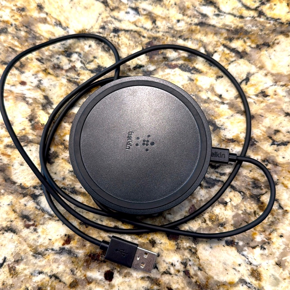 Wireless charging pad